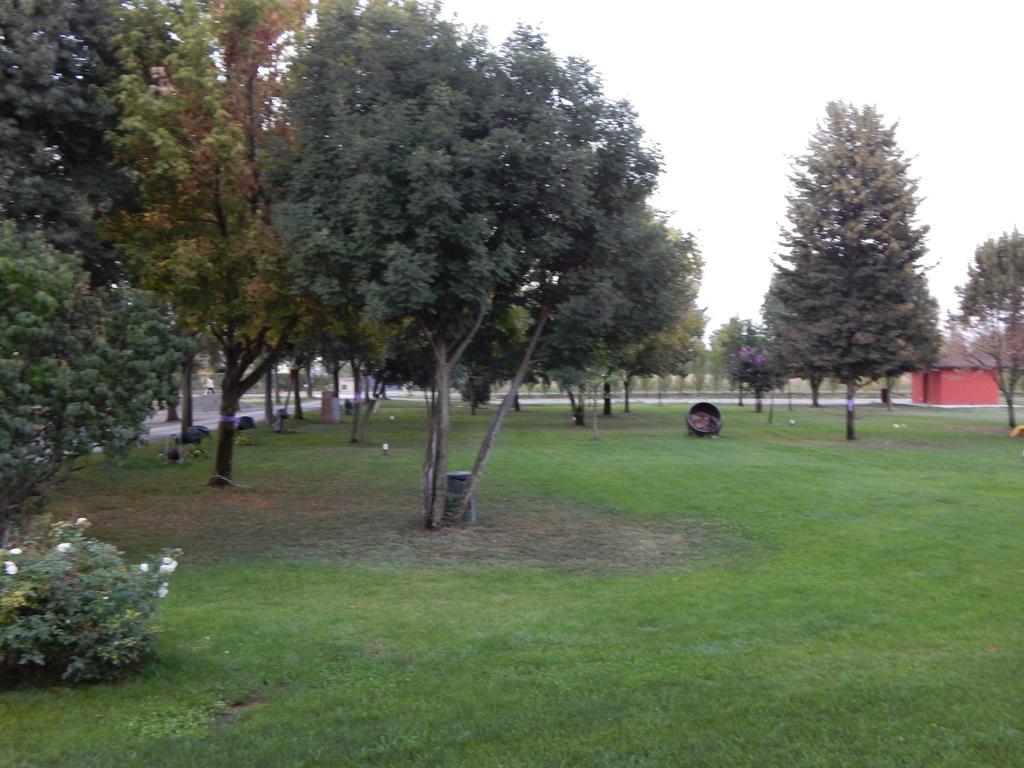 Agriturismo Battibue Fiorenzuola dʼArda Extérieur photo